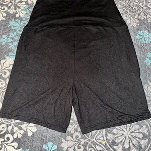 Amazon Essentials Women's High Waist Black Shorts